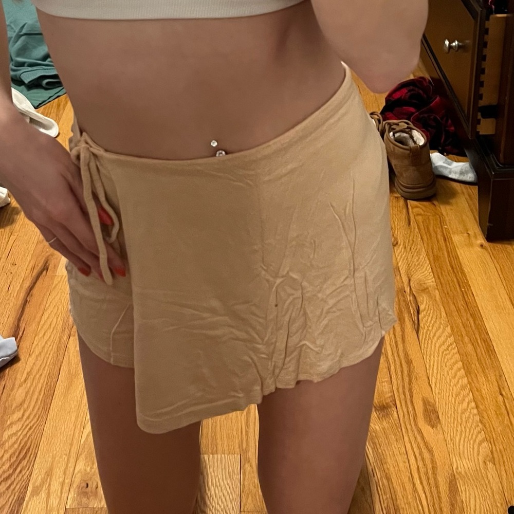 tan/ orange skort